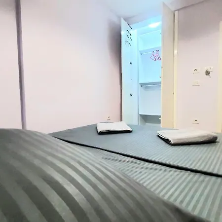 Tulips Apartment-free Parking Tirana