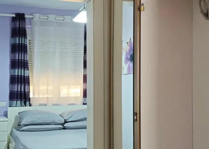 Tulips Apartment-free Parking * Tiran