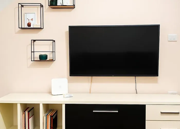 Tulips Apartment-free Parking Tiran