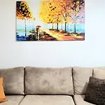 Tulips Apartment-free Parking アパート
