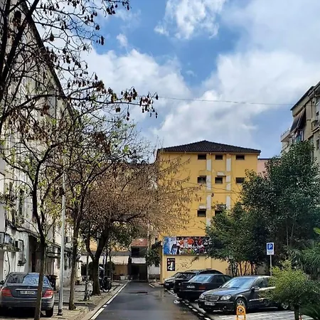 Tulips Apartment-free Parking Appartamento